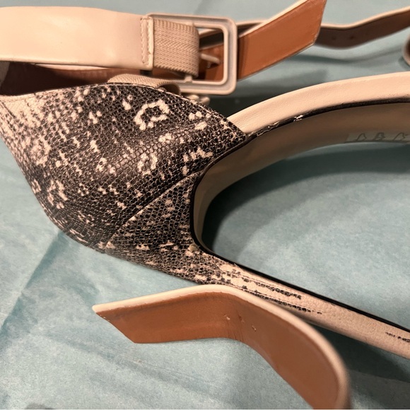 Aldo white snake ankle strap heels size 9 - Picture 9 of 10